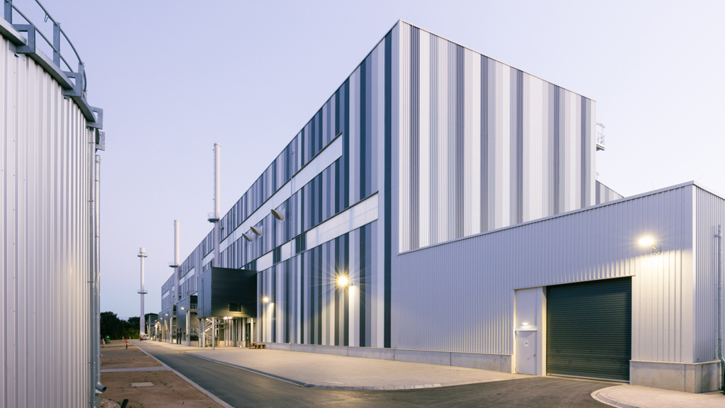 One of Speira’s aluminium plants’ outside façade. 